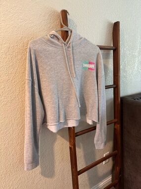 Gray Cropped Hoodie with Raw Hem